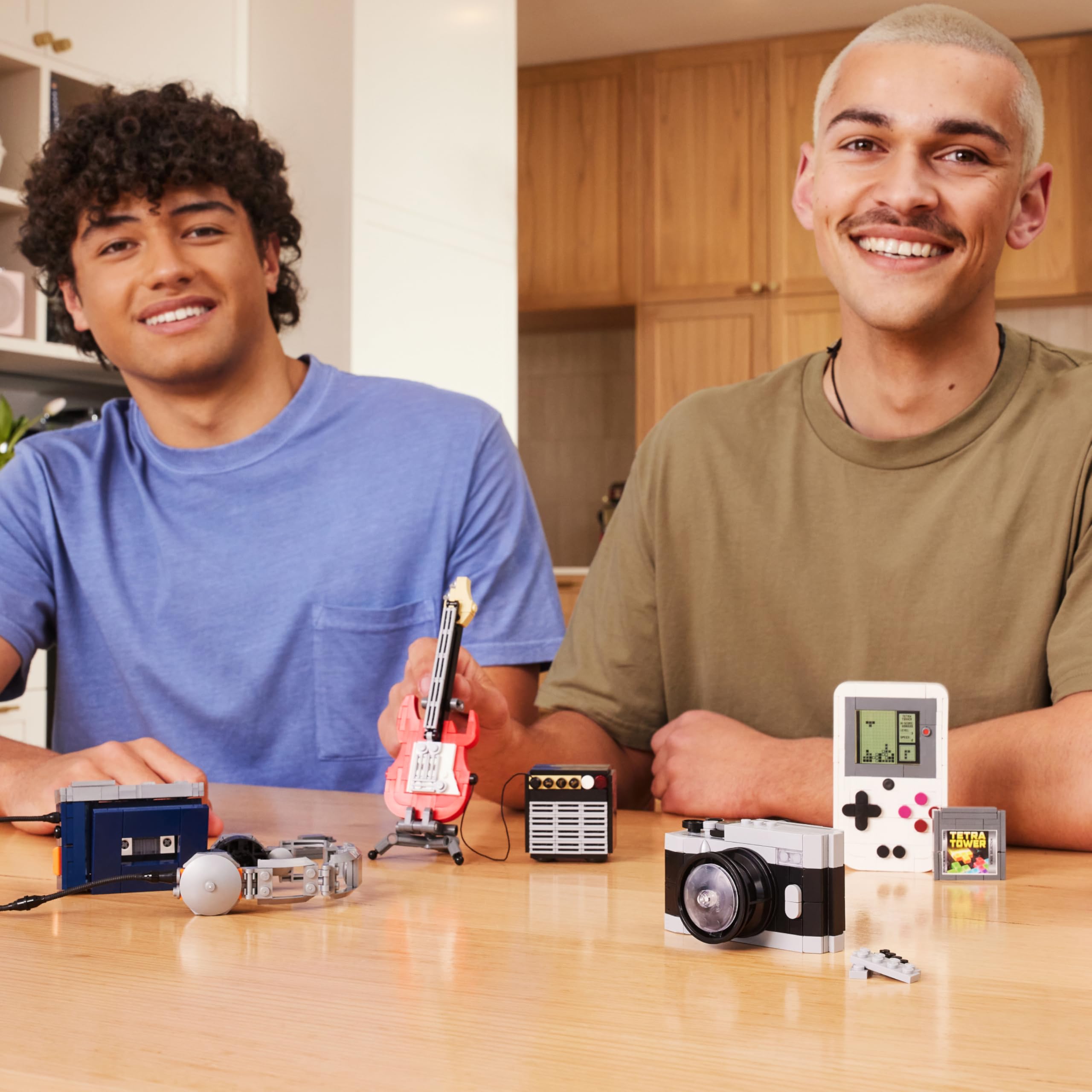 Max Build More Premium Retro Series 2 Building Set - 4 Iconic Builds | Compatible Bricks 3