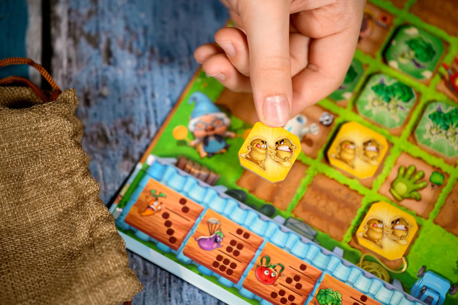 SPACE Cowboys Garden Rush Board Game | Tile Placement Strategy | 2 Players | Ages 10+ | 30 Min 2