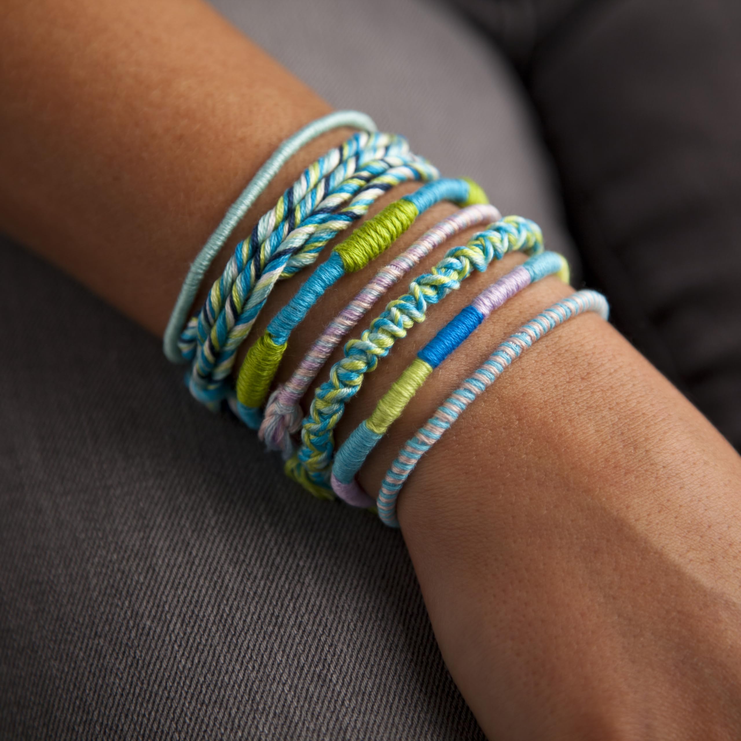 PlayMonster Loopdedoo Friendship Bracelet Maker - Spinning Loom for Unique Designs | Multicolor Plastic 3