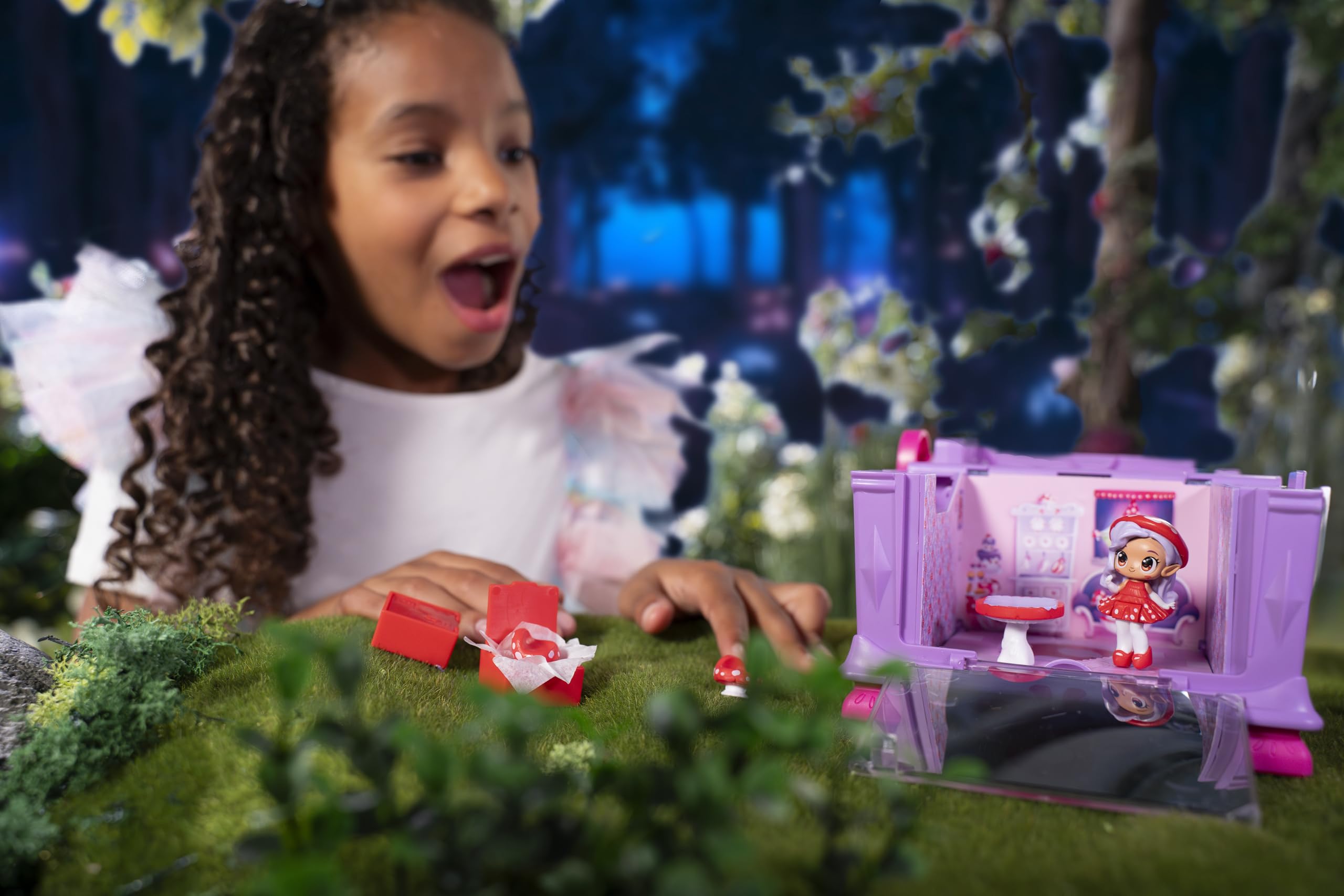 Secret Findees Magic Mailbox - 10+ Surprise Reveals & Mini Playset - Ages 4+ 31