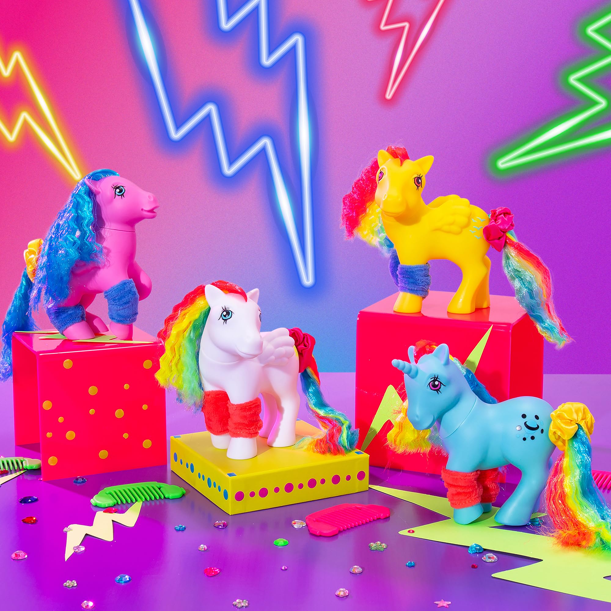 My Little Pony Totally Rad Collection - Moonstone Vinyl Figure 6