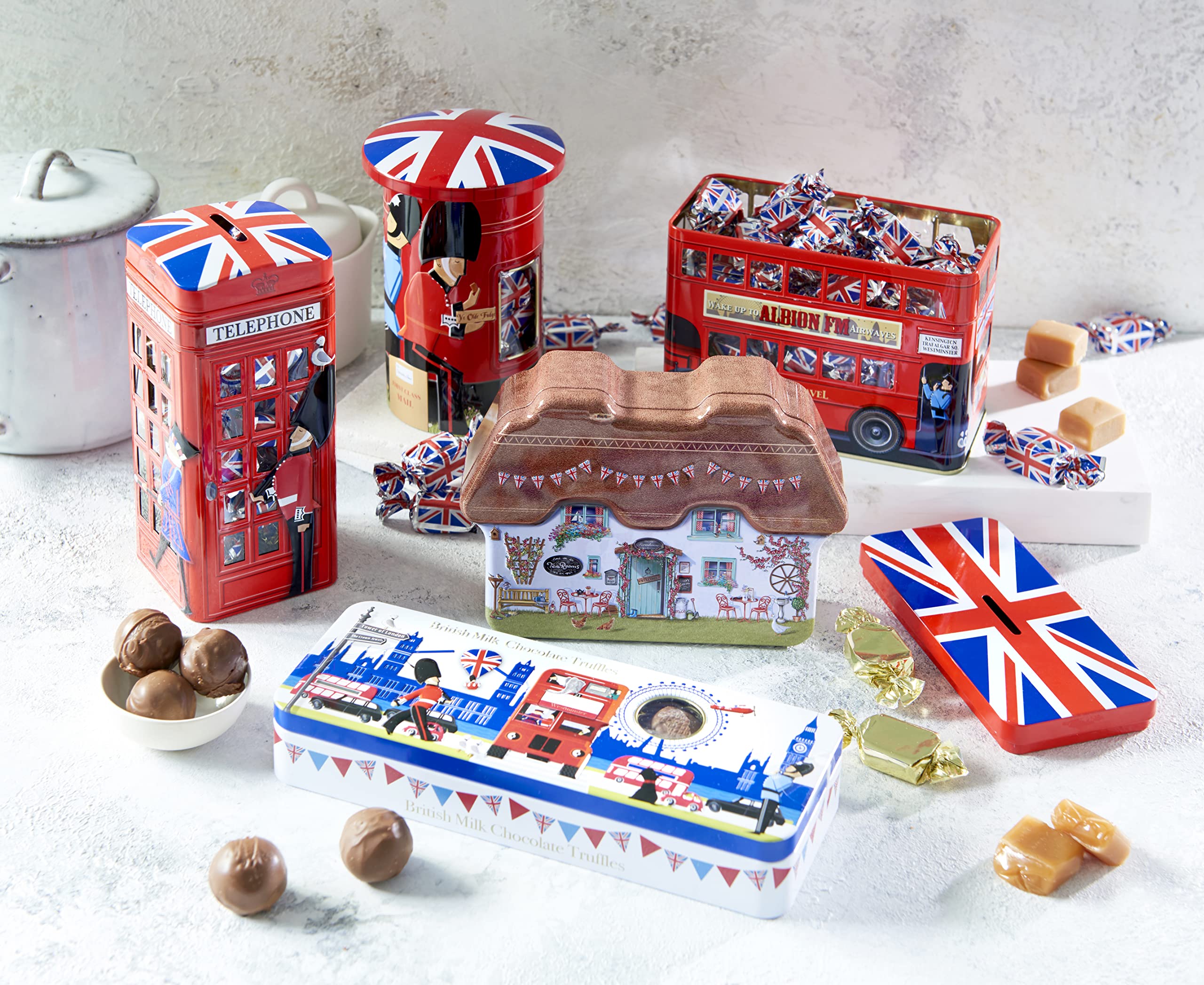 CRAFTin London Bus Souvenir Tin with 200g Vanilla Fudge | Vegetarian | Collectible Gift 9