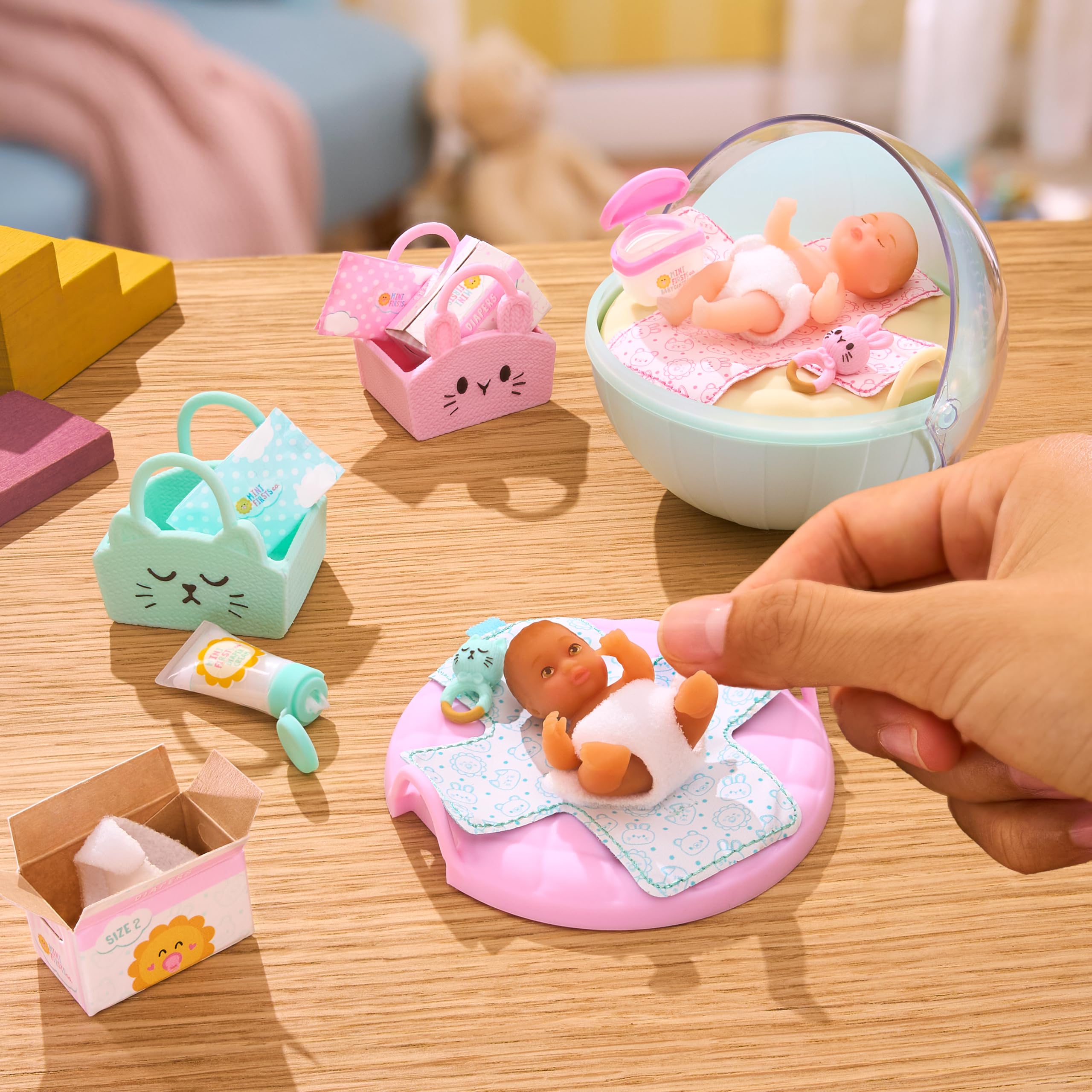 MGA's Miniverse Make It Mini Real Baby Nurture 2 Pack - Collectible Miniatures for Ages 3+ 2
