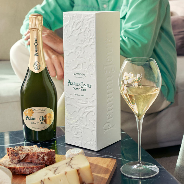 Perrier-Jouët Grand Brut Non Vintage Champagne, 75 cl with Gift Box